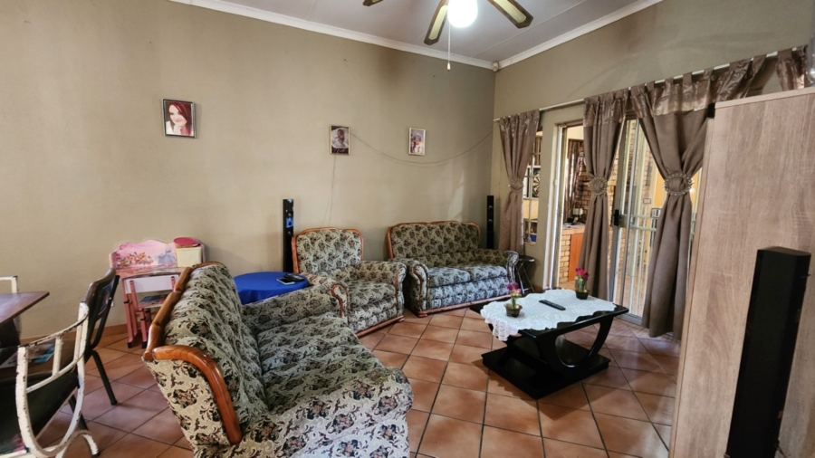 3 Bedroom Property for Sale in Safari Gardens North West